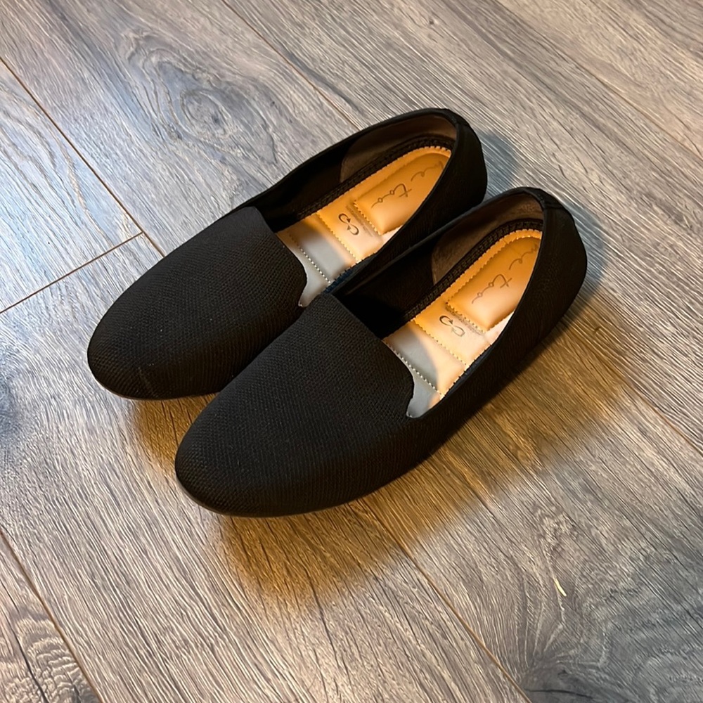 Me Too flats size 8